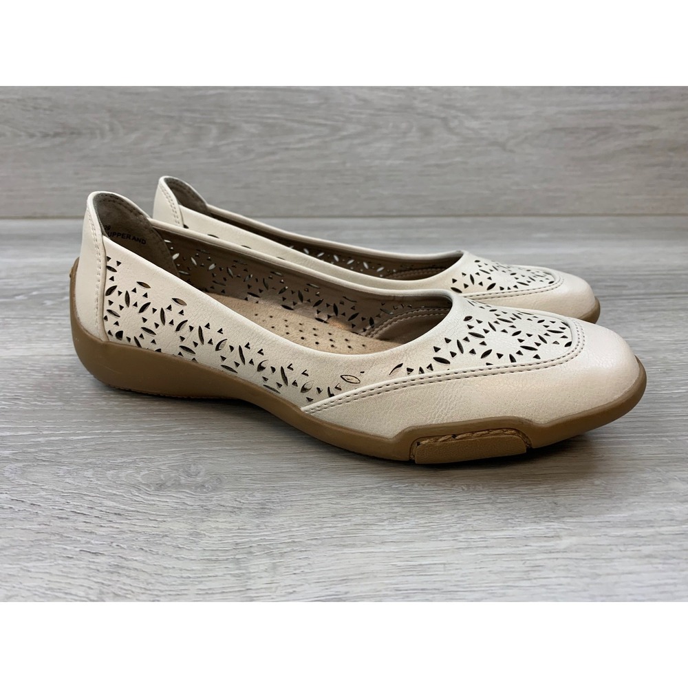 Array Women's 5 Cream Perforated Comfort Slip On Flats Casual Comfort Shoes